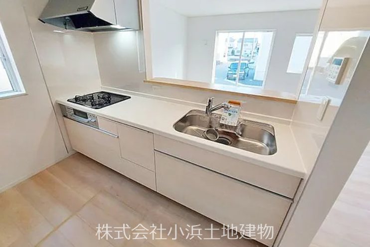 茅ケ崎市柳島２丁目　新築戸建　８号棟 内観写真（キッチン）
