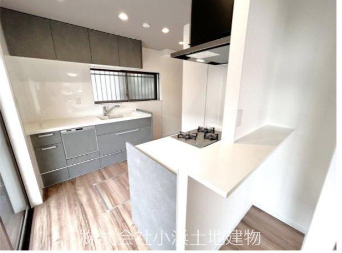 藤沢市大鋸３丁目　中古戸建 内観写真（キッチン）