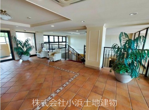 【非公開】グランシティ湘南海岸マリナージュスクエア 共用部写真（エントランス）