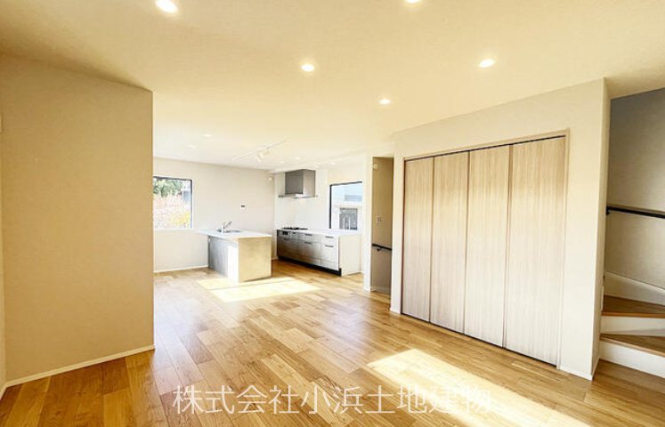 藤沢市白旗４丁目　新築戸建 内観写真（リビング）