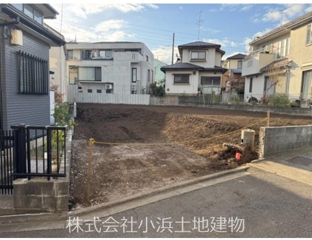 【非公開】藤沢市高倉　売地 現地写真（前面道路含む現地写真）