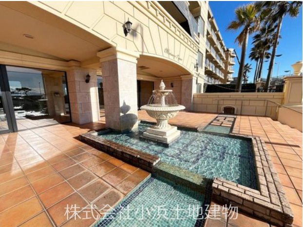 【非公開】グランシティ湘南海岸マリナージュスクエア 共用部写真（エントランス）
