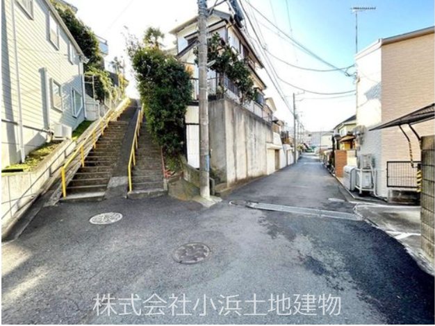 【非公開】藤沢市善行６丁目　売地 現地写真（前面道路含む現地写真）