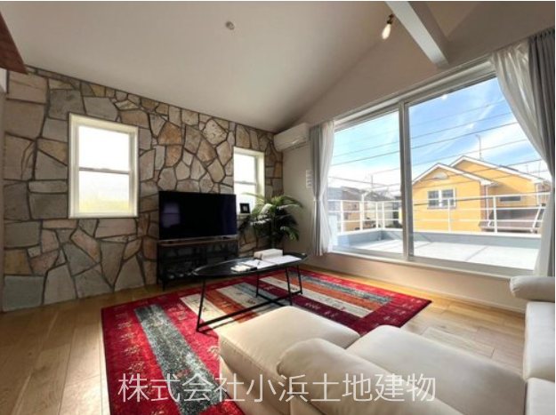 【非公開】茅ヶ崎市浜竹４丁目　中古戸建 内観写真（リビング）