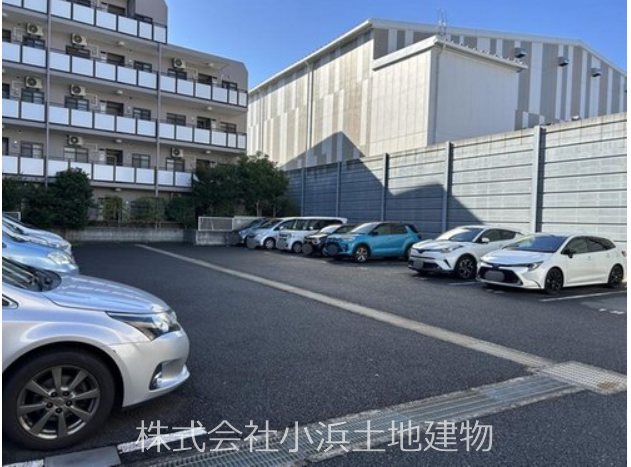 【非公開】パークハイツ湘南辻堂 共用部写真（駐車場）