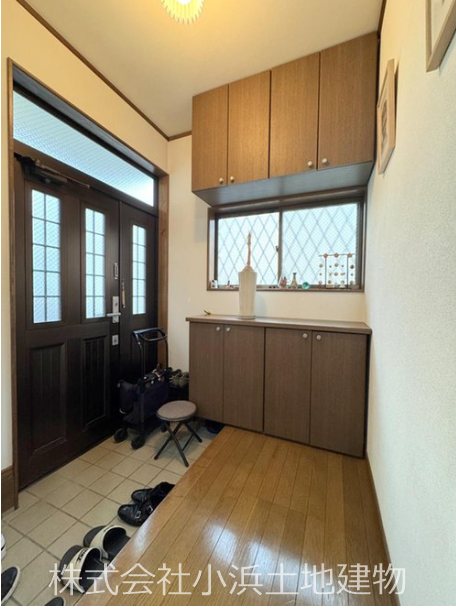 【非公開】茅ヶ崎市矢畑　中古戸建 現地写真（玄関）