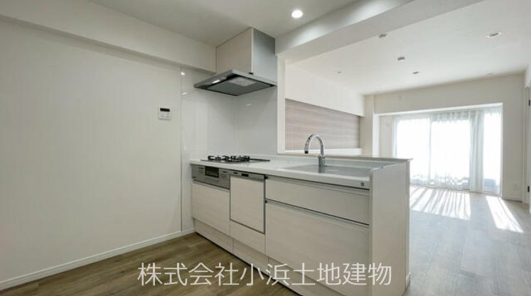 【非公開】シーサイド片瀬江ノ島 内観写真（キッチン）