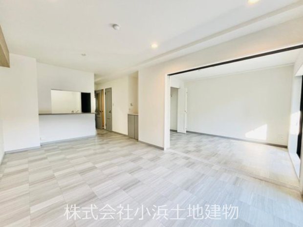 【非公開】グレイス茅ヶ崎中海岸 内観写真（リビング）