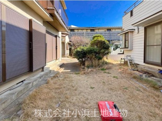 【非公開】藤沢市片瀬海岸２丁目　中古戸建 現地写真（庭）