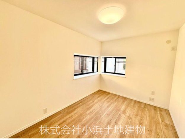 茅ヶ崎市柳島海岸　中古戸建 内観写真（リビング以外の居室）