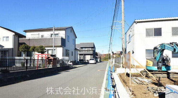 藤沢市獺郷　売地　② 現地写真（前面道路含む現地写真）