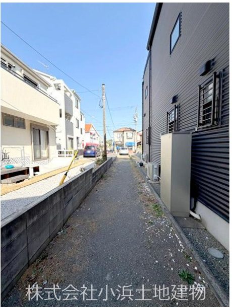 【非公開】藤沢市辻堂東海岸３丁目　中古戸建 現地写真（駐車場）