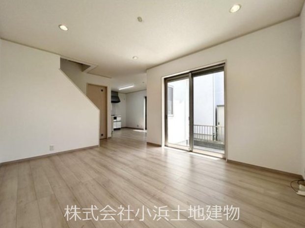 【非公開】藤沢市善行５丁目　中古戸建 内観写真（リビング）