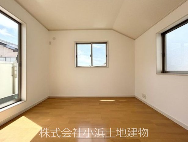 【非公開】藤沢市善行５丁目　中古戸建 内観写真（リビング以外の居室）