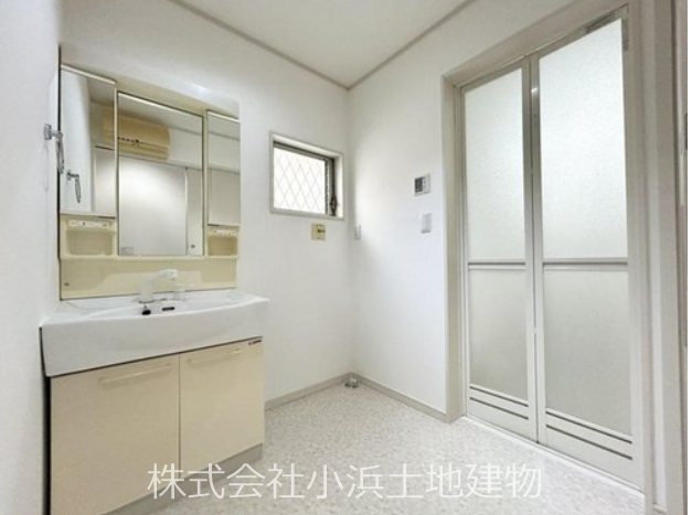 【非公開】藤沢市善行５丁目　中古戸建 内観写真（洗面台・洗面所）