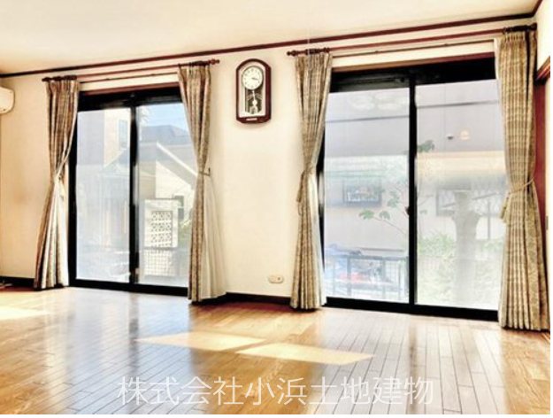 【非公開】藤沢市鵠沼松が岡１丁目　中古戸建 内観写真（リビング）