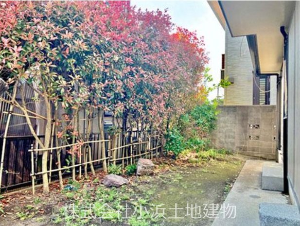 【非公開】藤沢市鵠沼松が岡１丁目　中古戸建 現地写真（庭）