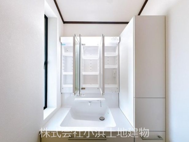 【非公開】藤沢市片瀬２丁目　中古戸建 内観写真（洗面台・洗面所）