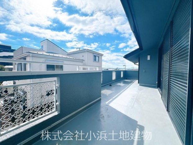 【非公開】藤沢市片瀬２丁目　中古戸建 現地写真（バルコニー）