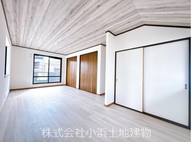 【非公開】藤沢市片瀬２丁目　中古戸建 内観写真（リビング以外の居室）