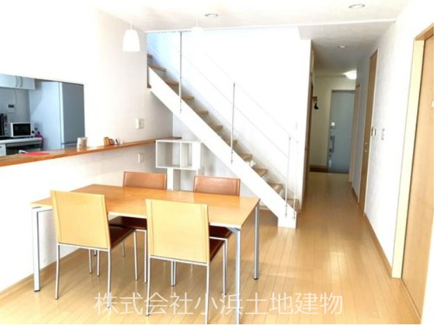 【非公開】藤沢市湘南台１丁目　中古戸建 内観写真（リビング）