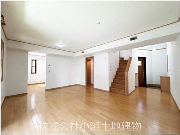 茅ヶ崎市堤　中古戸建 内観写真（リビング）
