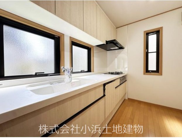 茅ヶ崎市堤　中古戸建 内観写真（キッチン）