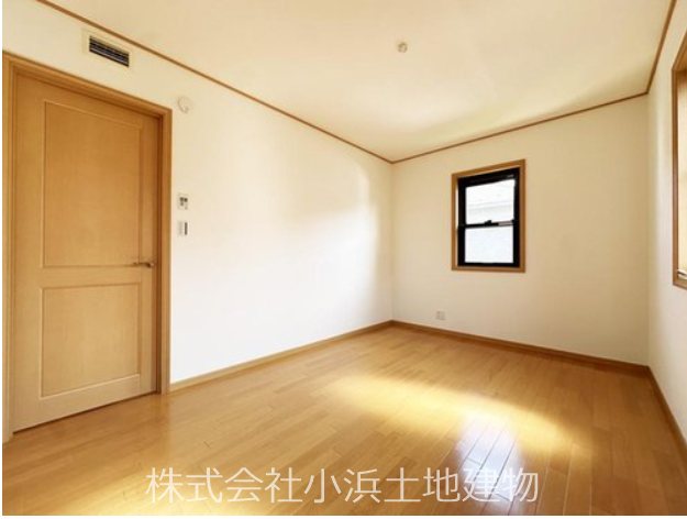 茅ヶ崎市堤　中古戸建 内観写真（リビング以外の居室）