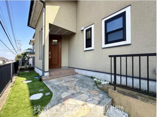 茅ヶ崎市堤　中古戸建 現地写真（玄関）
