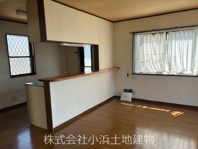 神奈川県茅ヶ崎市菱沼３丁目 内観写真（リビング）