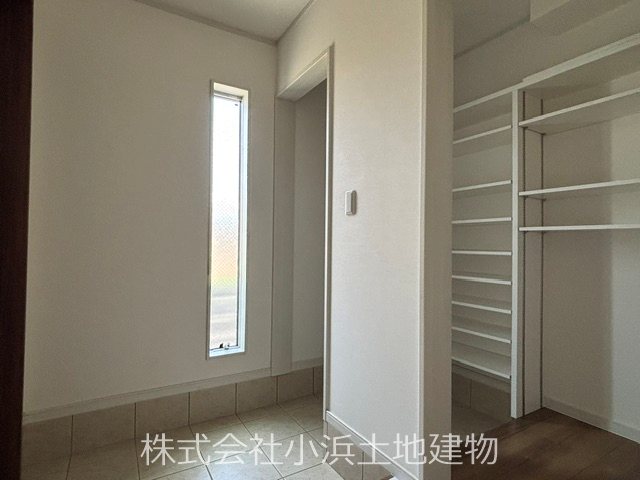 茅ケ崎市白浜町戸建 内観写真（収納）