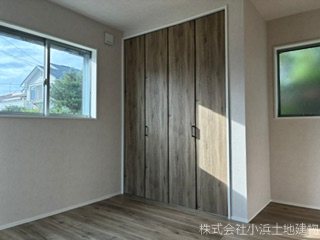 茅ヶ崎市松浪1丁目　新築分譲住宅　B号棟 内観写真（リビング以外の居室）
