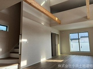 茅ヶ崎市松浪1丁目　新築分譲住宅　B号棟 内観写真（リビング）