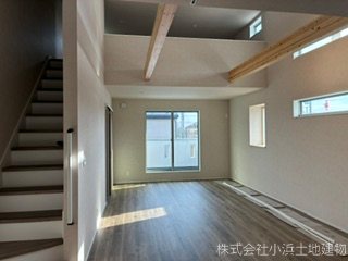 茅ヶ崎市松浪1丁目　新築分譲住宅　B号棟 内観写真（リビング）