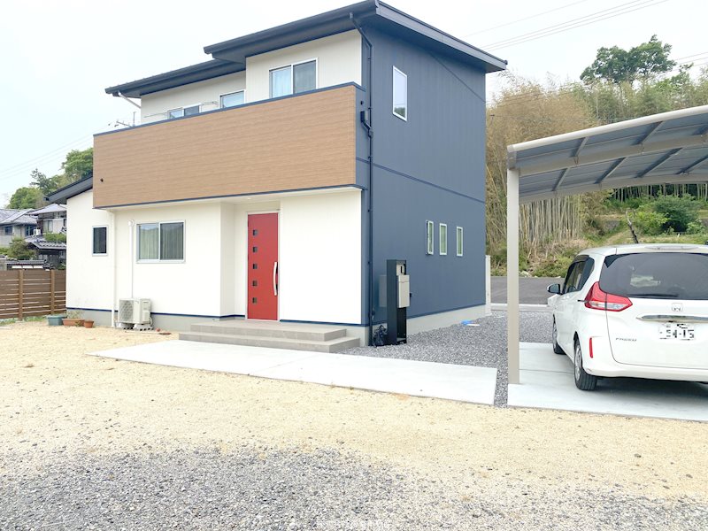 赤磐市殿谷築浅戸建 外観写真