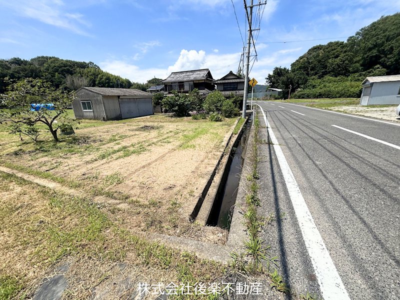 東区東片岡　築古戸建 その他