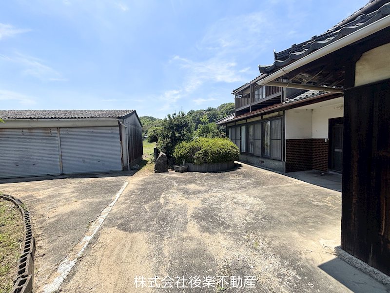 東区東片岡　築古戸建 その他