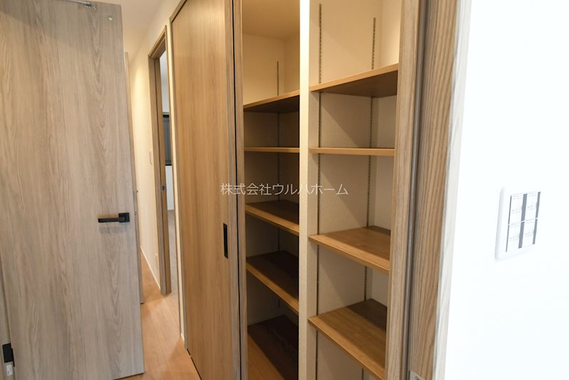 ライオンズマンション上福岡第3  内観写真（収納）