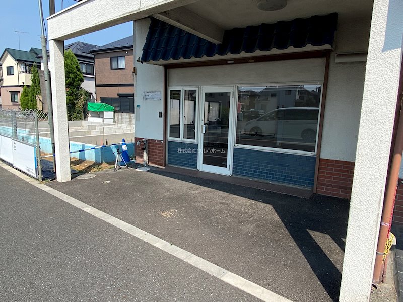 川越市石原町　店舗 現地写真（玄関）