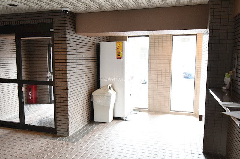 ファミール川越    共用部写真（ロビー）