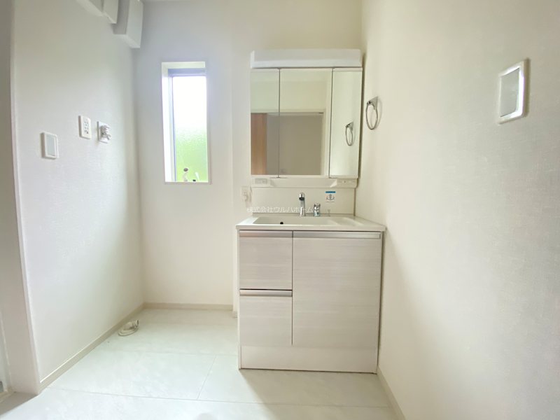 川越市的場　中古戸建 内観写真（洗面台・洗面所）