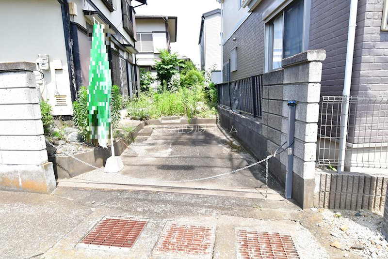 坂戸市片柳　中古戸建 現地写真（駐車場）