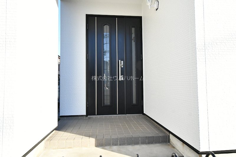 坂戸市にっさい花みず木6丁目　中古戸建  現地写真（玄関）