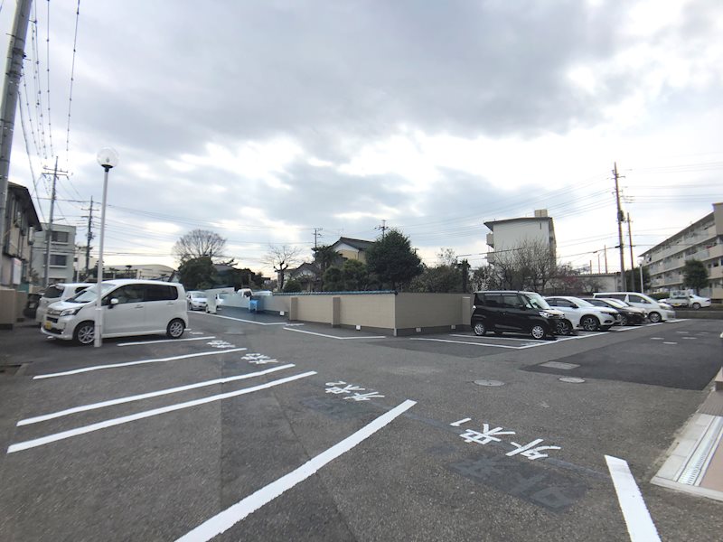 川越フラワーホーム    共用部写真（駐車場）