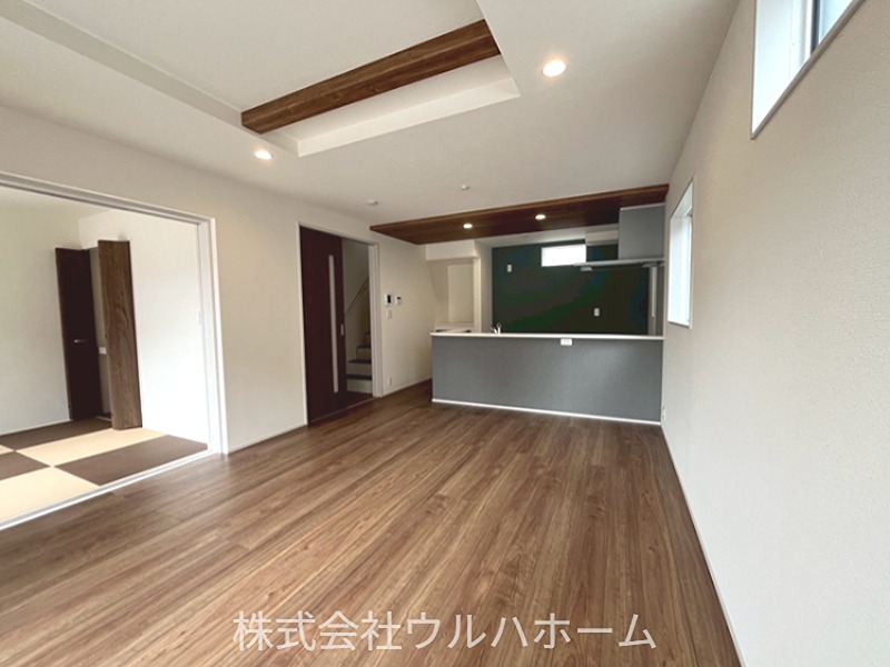 川越市大塚2丁目　1号棟         内観写真（リビング）