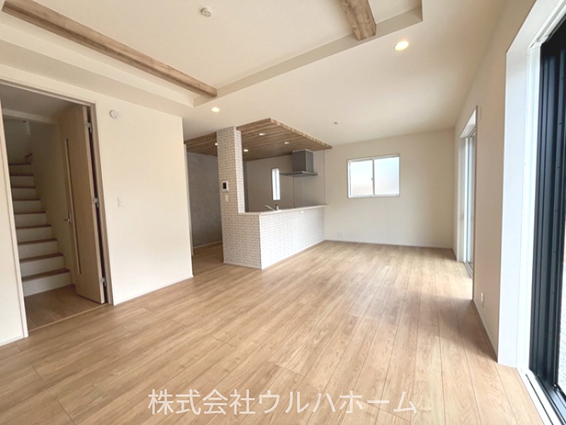 川越市大塚2丁目　2号棟        内観写真（リビング）