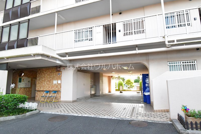 コンドミニアム坂戸　     共用部写真（エントランス）