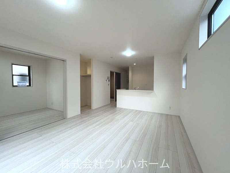 川越寺尾第4　3号棟    内観写真（リビング）