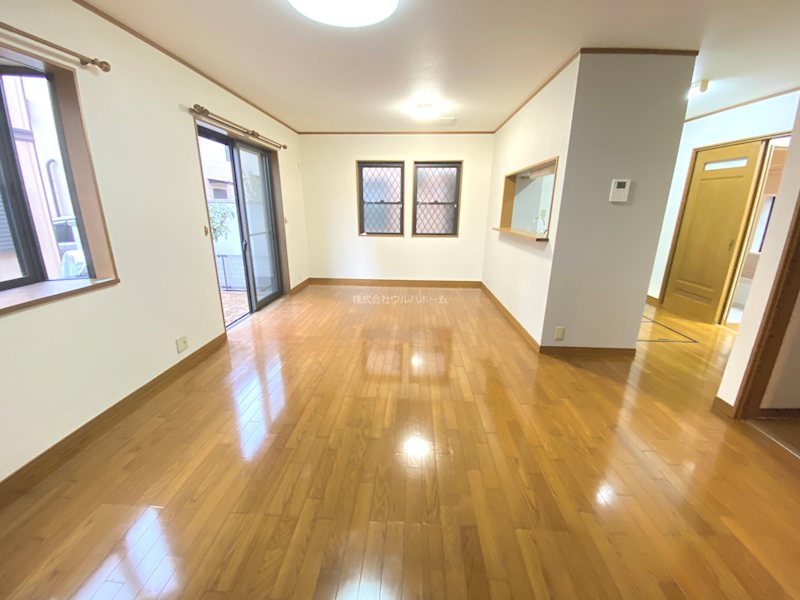 川越市上戸新町　中古戸建 内観写真（リビング）