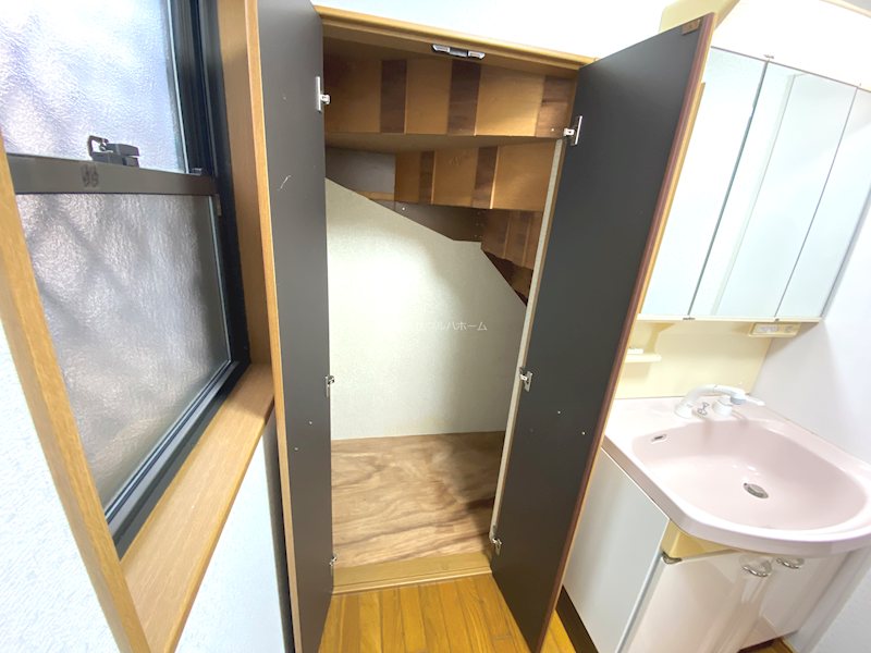 川越市上戸新町　中古戸建 内観写真（収納）
